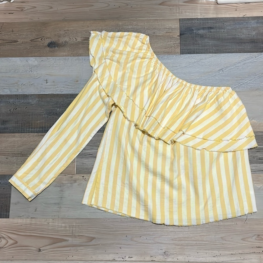 Saks Fifth Avenue Top Size Medium Yellow White Striped Ruffled Collar